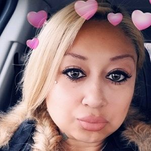 Meet your Posher, Evelyn